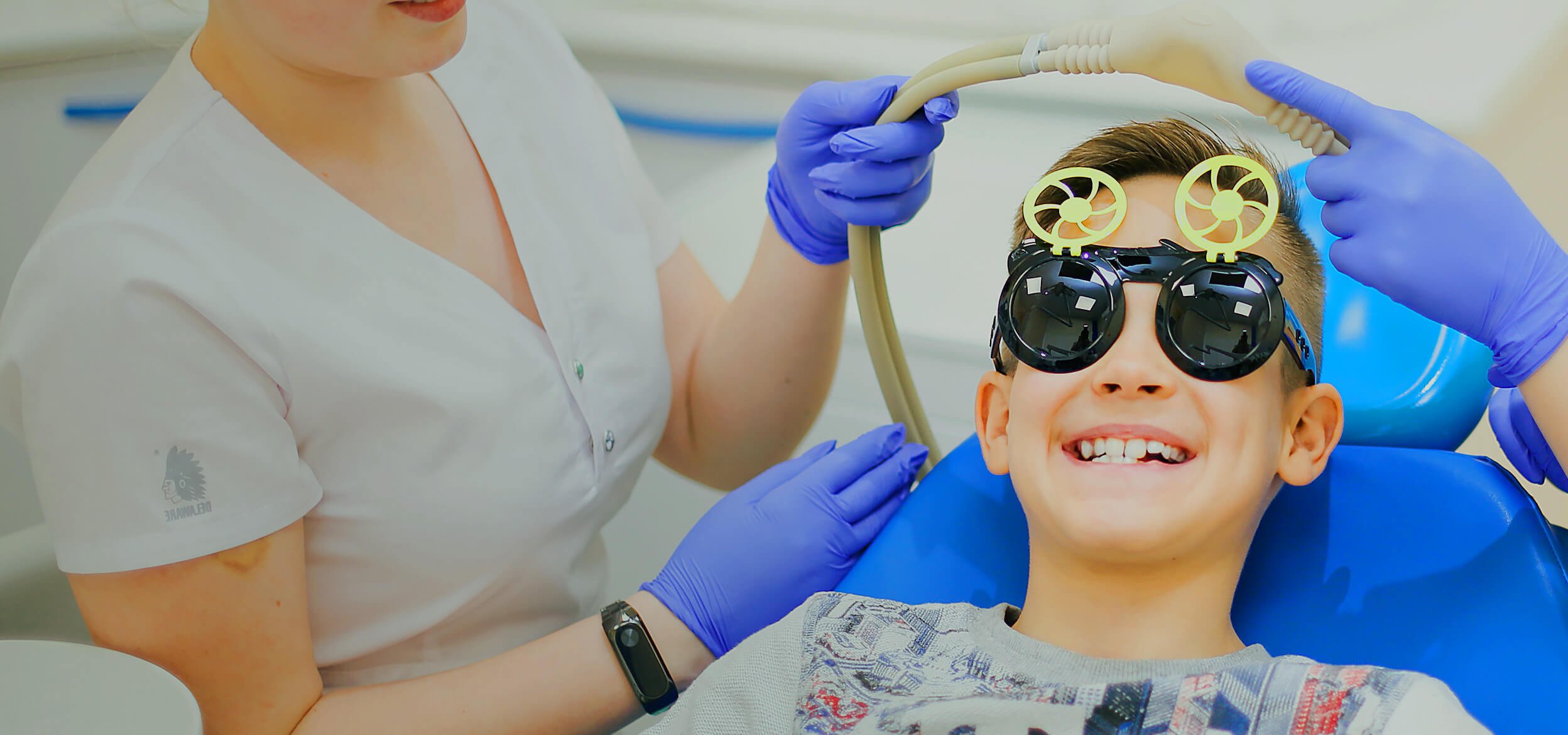 Зубы общий наркоз спб. Детская седация в стоматологии. Закись азота в стоматологии для детей. Седация закисью азота в детской стоматологии.